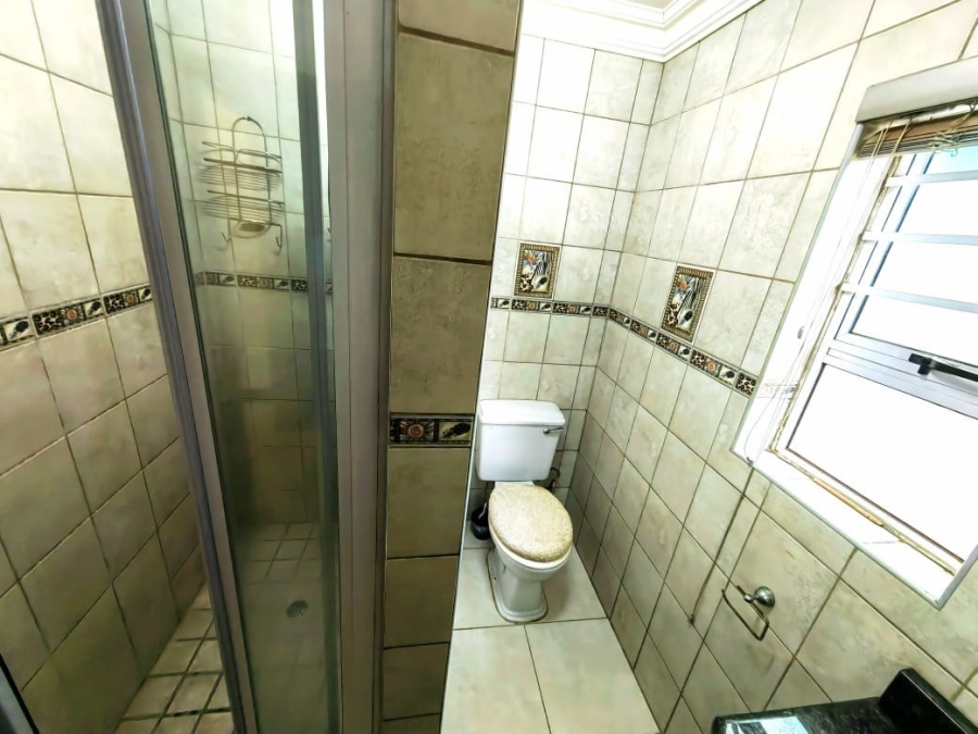 5 Bedroom Property for Sale in Grimbeeck Park North West